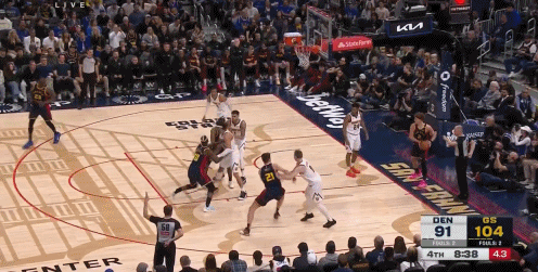 谈球吧体育app官网🤦‍♂️威少抢断！但是反击的合球又失误了……