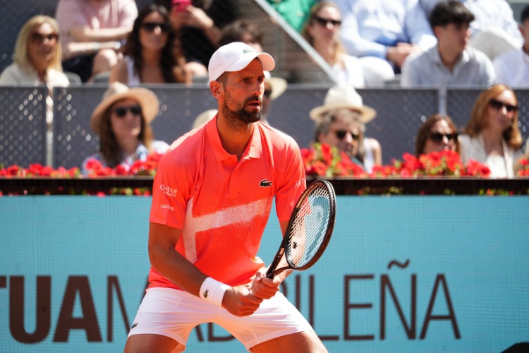 谈球吧体育app官网德约科维奇将持外卡参加ATP250日内瓦站,本赛季至今还未获得冠军