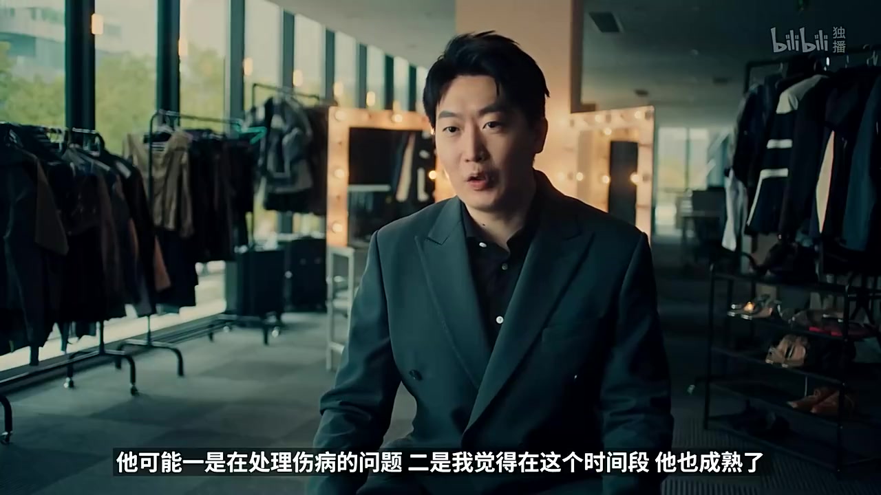 谈球吧Ming：最开始有点怕Uzi，他的打法很爽，后面互相帮助成了兄弟